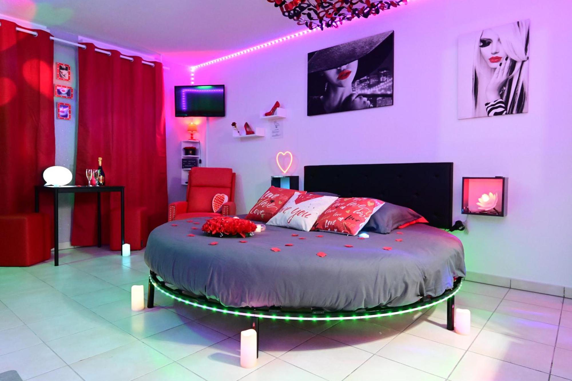 Love Room A Deux Pas De L'Ocean Avec Hammam, Sauna Et Bain A 2 :-) Бискарос Екстериор снимка